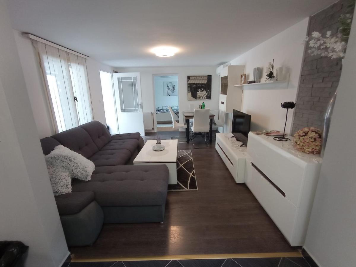 Petra Apartman Ðakovo Kültér fotó